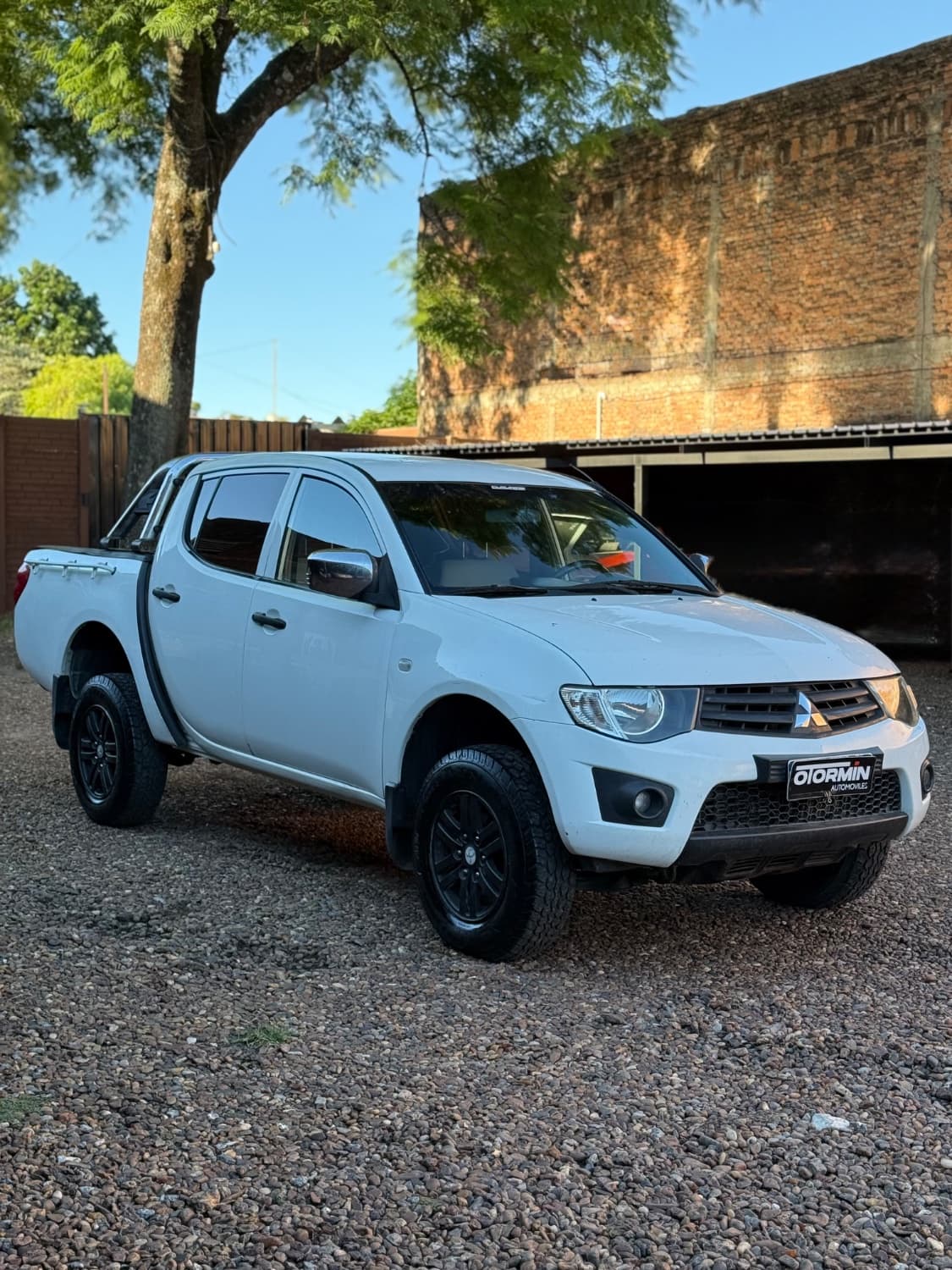 Mitsubishi L200 GLS