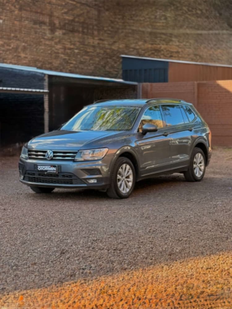Volkswagen Tiguan Comfortline 7P